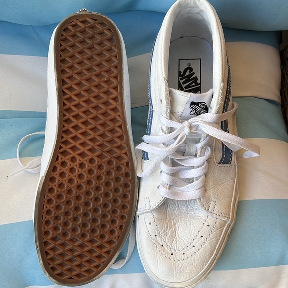 Vans high top sneakers, men’s size 9; women’s 10,5 - Picture 6 of 7